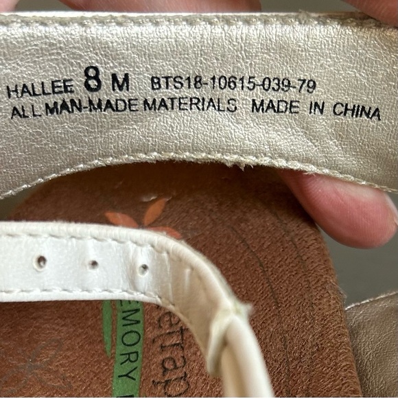 BareTraps Hallee Women Wedge White Ankle Strappy Sandals Sz 8 Boho Faux Leather - Picture 9 of 9